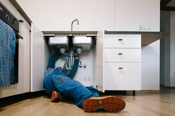 Professional Leak Detection technician working in Durand, MI